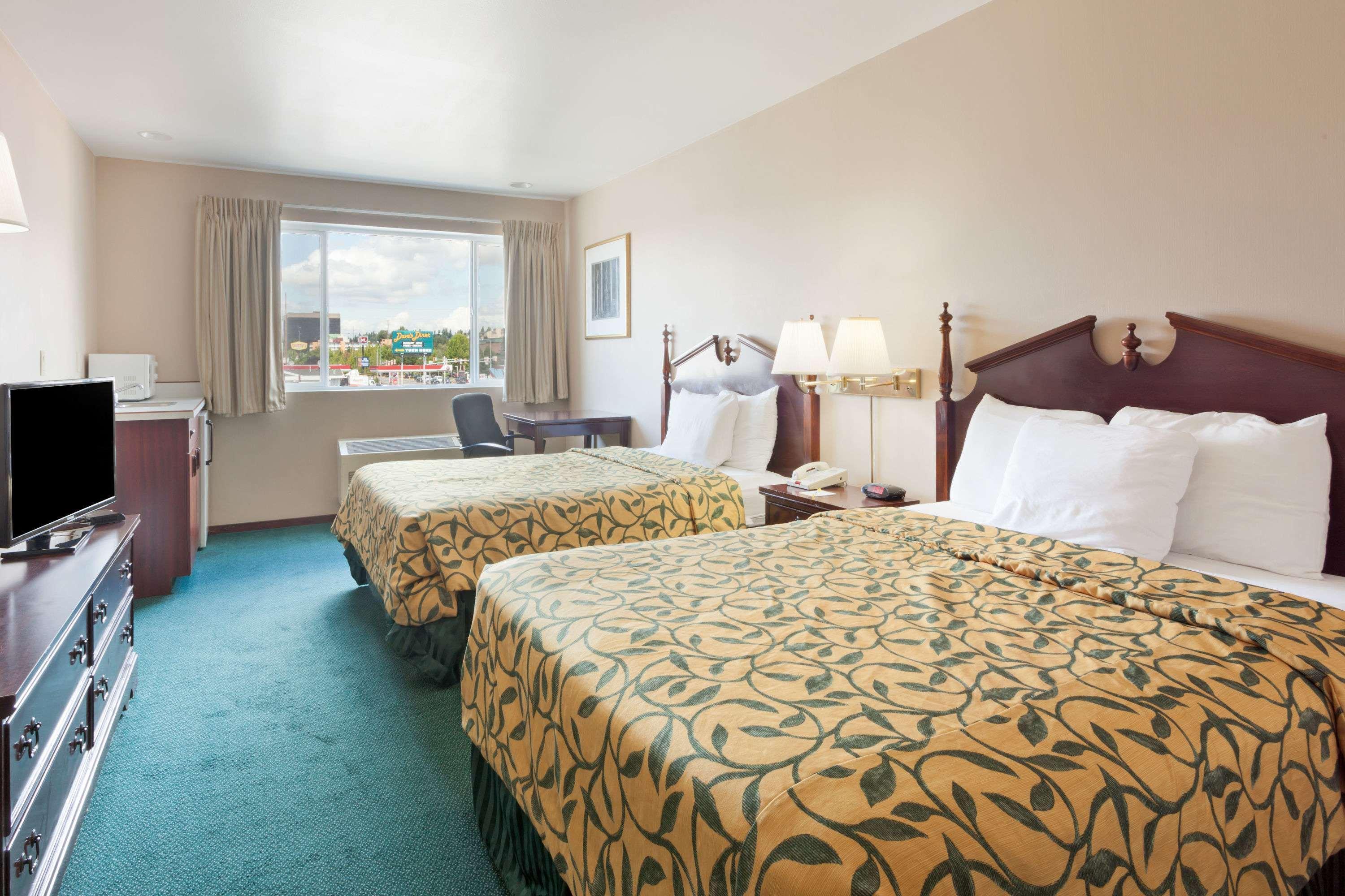 Days Inn By Wyndham Seatac Airport Exterior photo